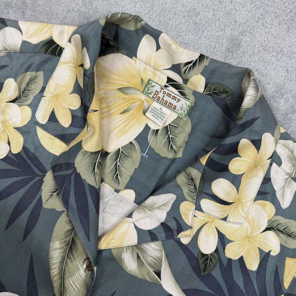Tommy Bahamas Silk Camp Shirt Men's Medium Green Floral Tropical Summer Resort